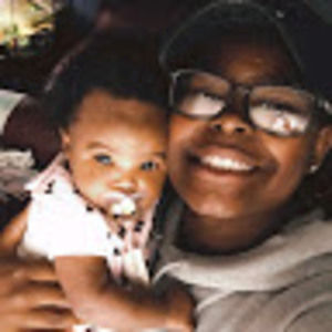 Meet your Posher, De’sonā